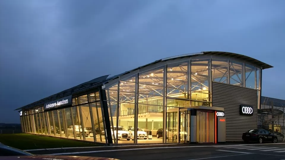 Autokomerc Showroom