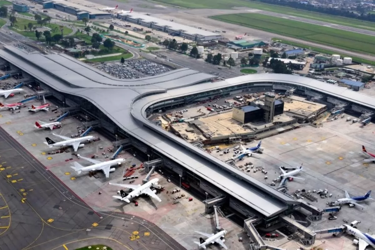 Green metal roofing solutions for airports