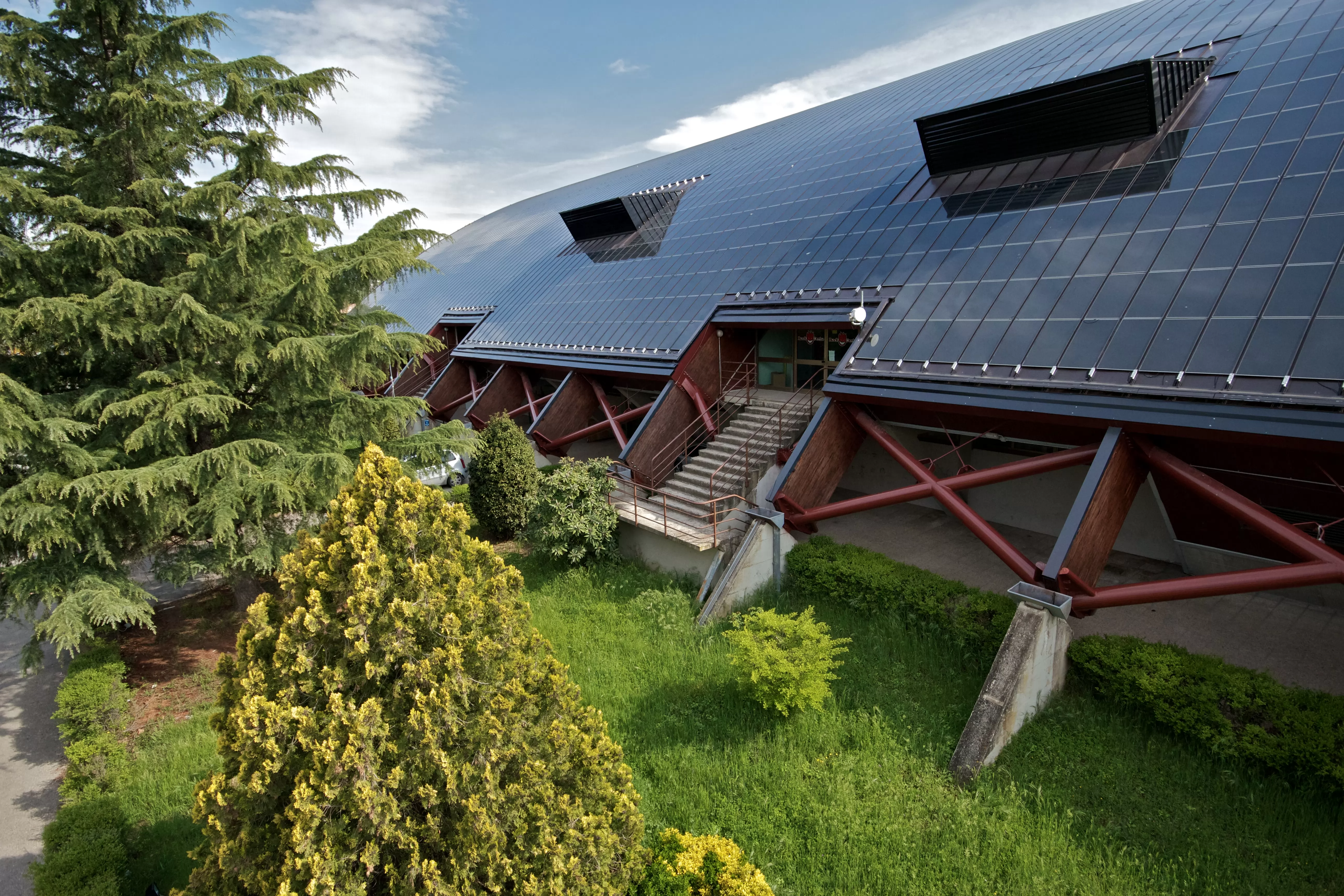 Eco-friendly metal roofing: why aluminum is the most sustainable choice for industrial buildings